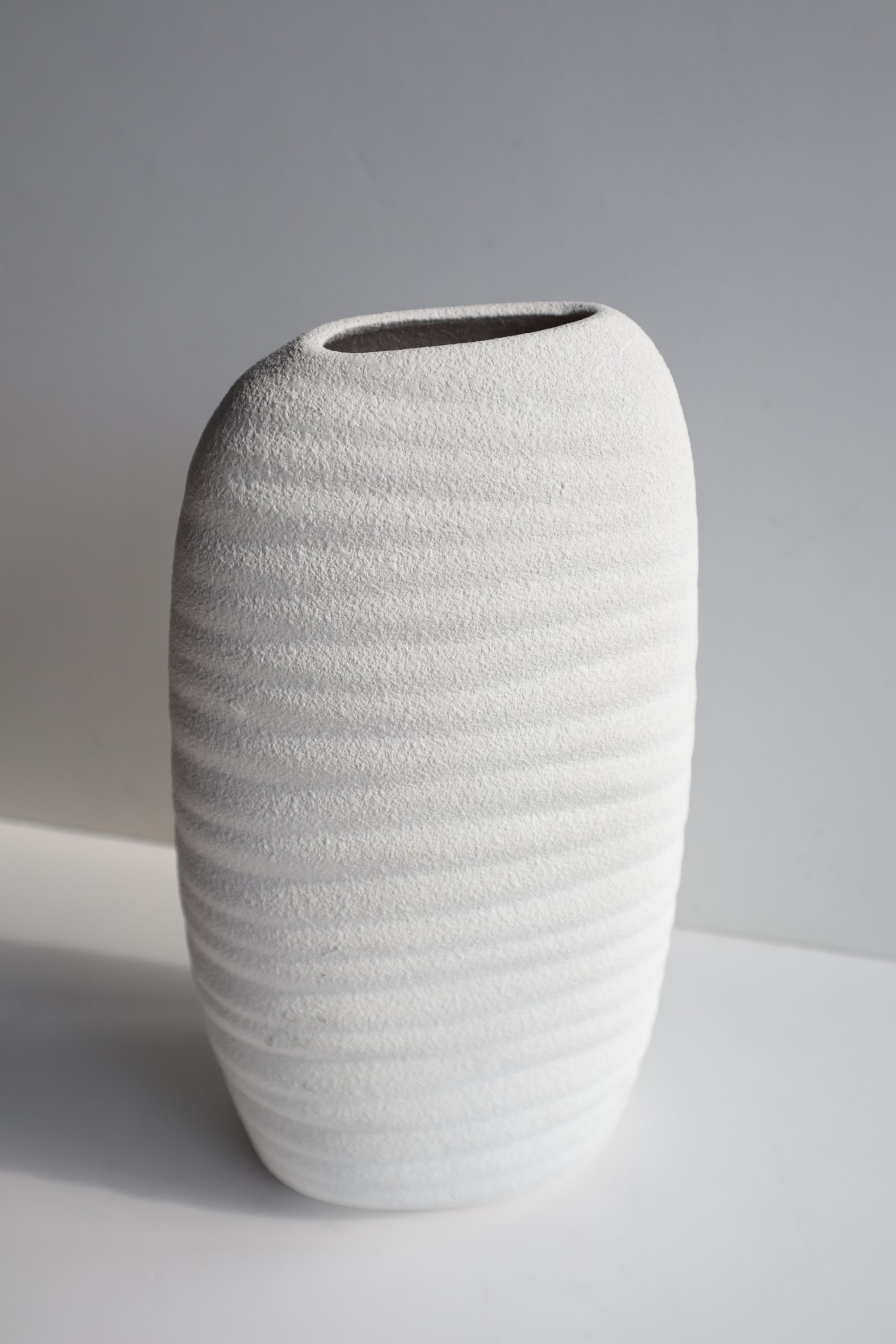 Oval Textured Planter L