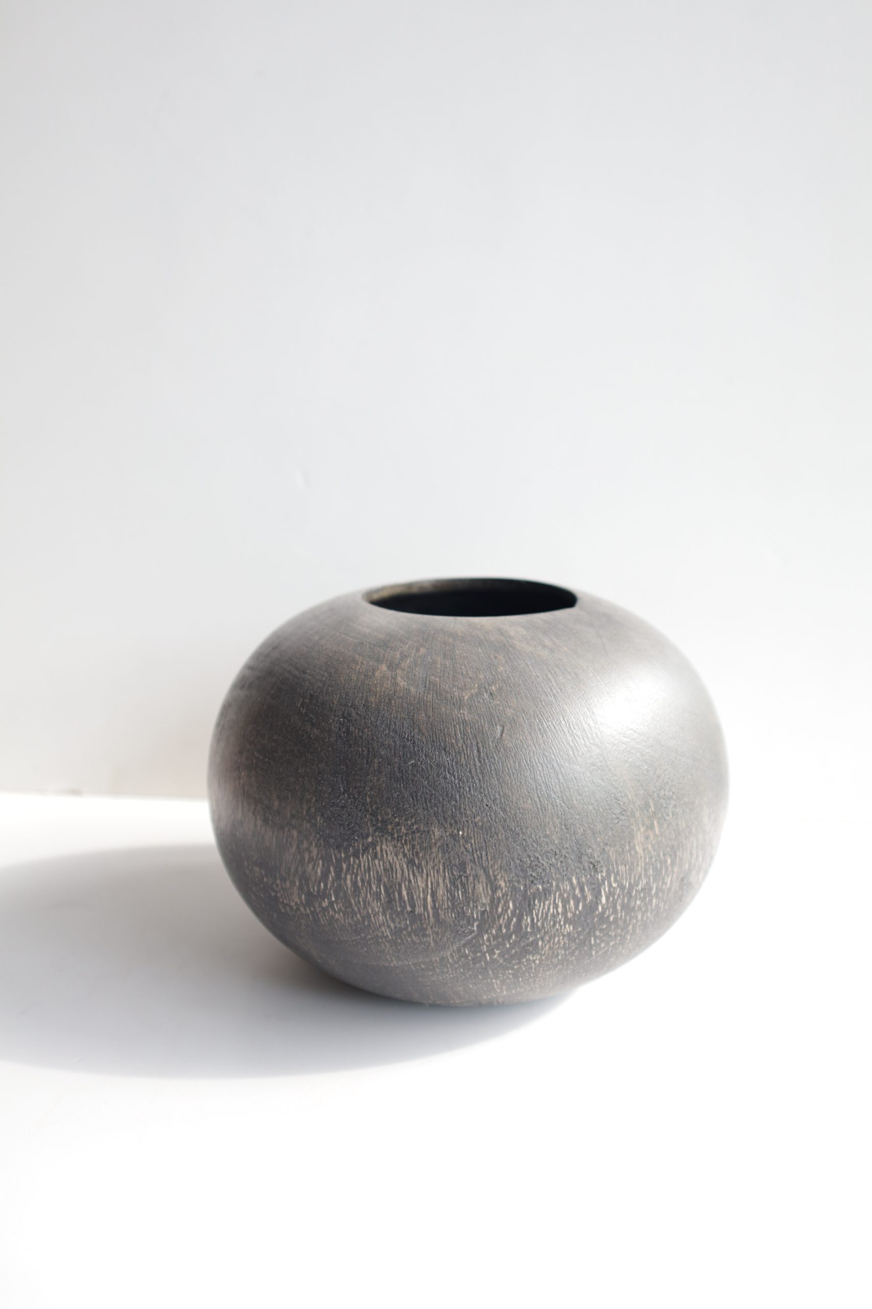 Misty Charcoal Mango Wood Vase S